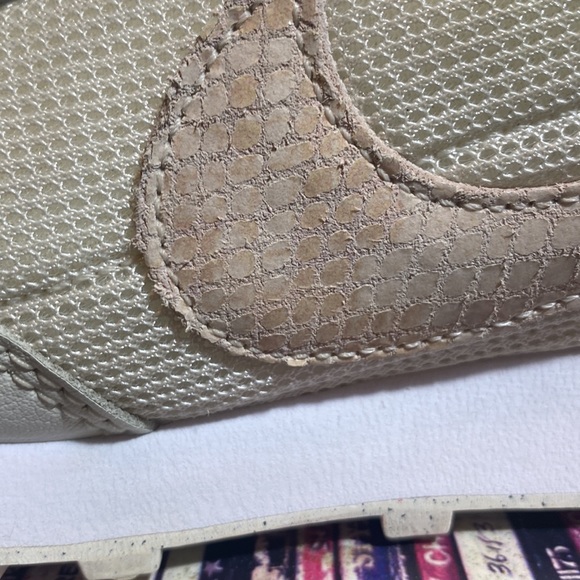 Wmns Nike Day Break Sail Snakeskin Sneakers - Picture 7 of 15
